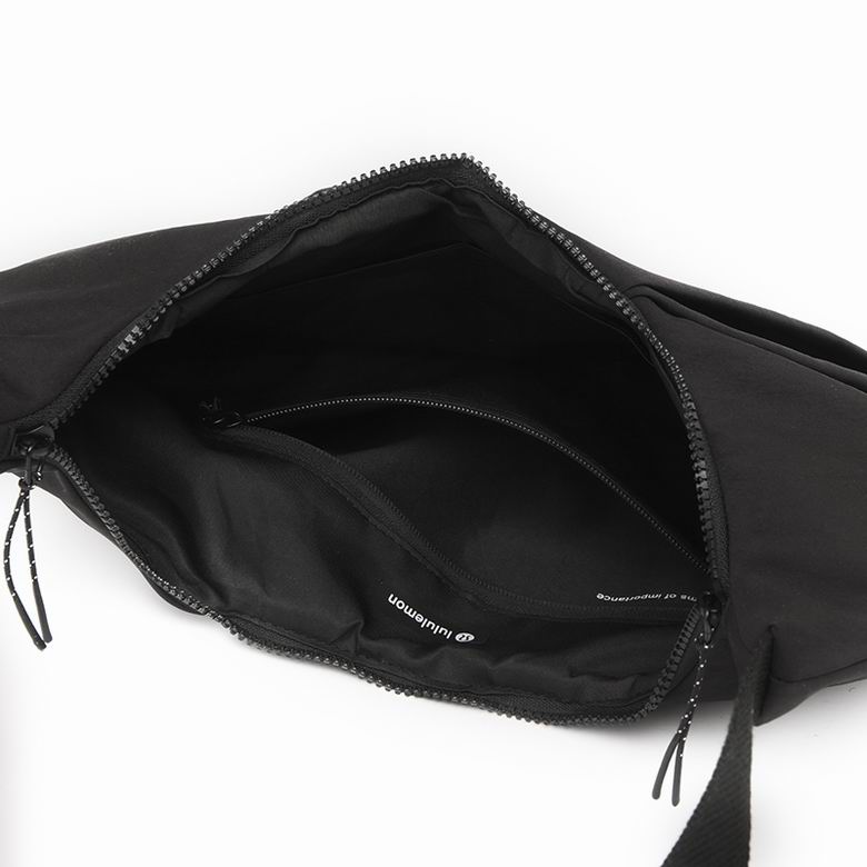 Lululemon 33.5x4x21cm 10L 4C AO (9)